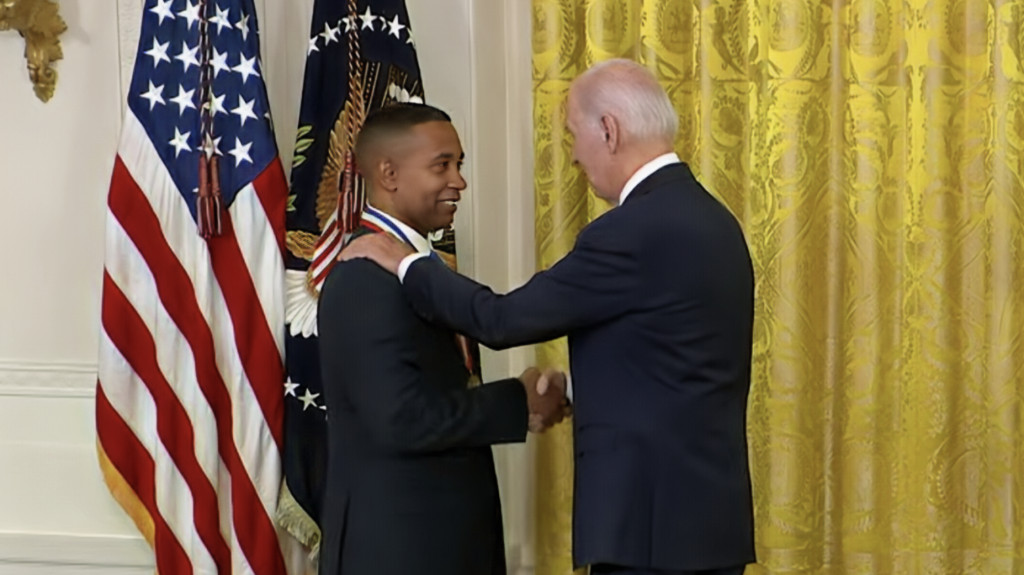 Image of Juan Ε. Gilbert, Ph.D., chair of the UF Department of Computer & Information Science & Engineering, shaking hands with U.S. President Joe Biden.